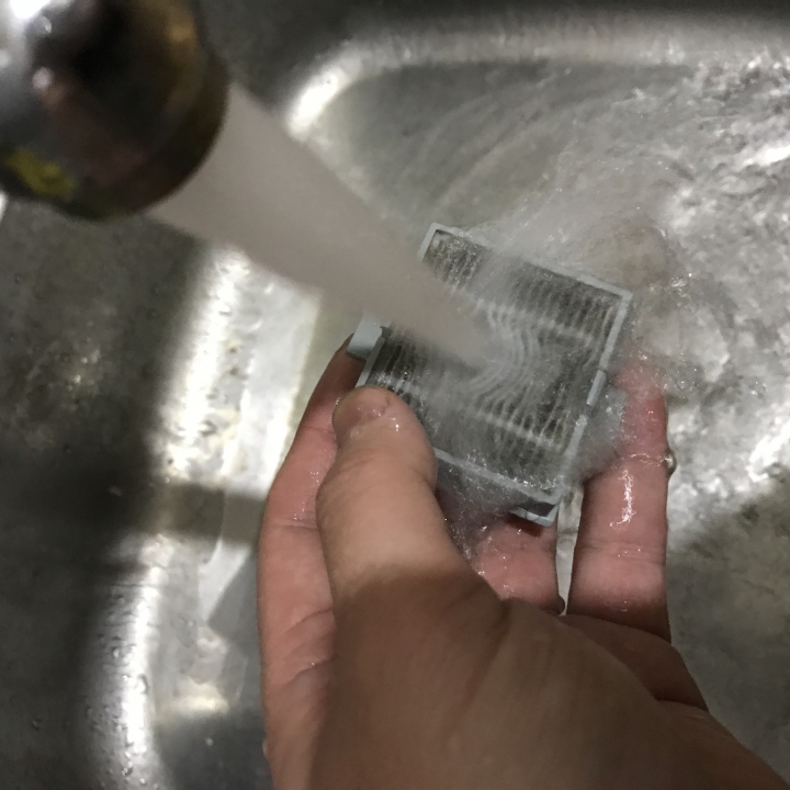 不只是香灰的除塵螨機開箱，還有一堆毛！