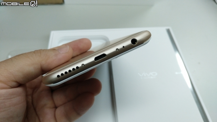 [開箱]VIVO XPLAY6 四曲面螢幕 6GB+128GB / 4G+3G雙卡雙待 簡單分享~