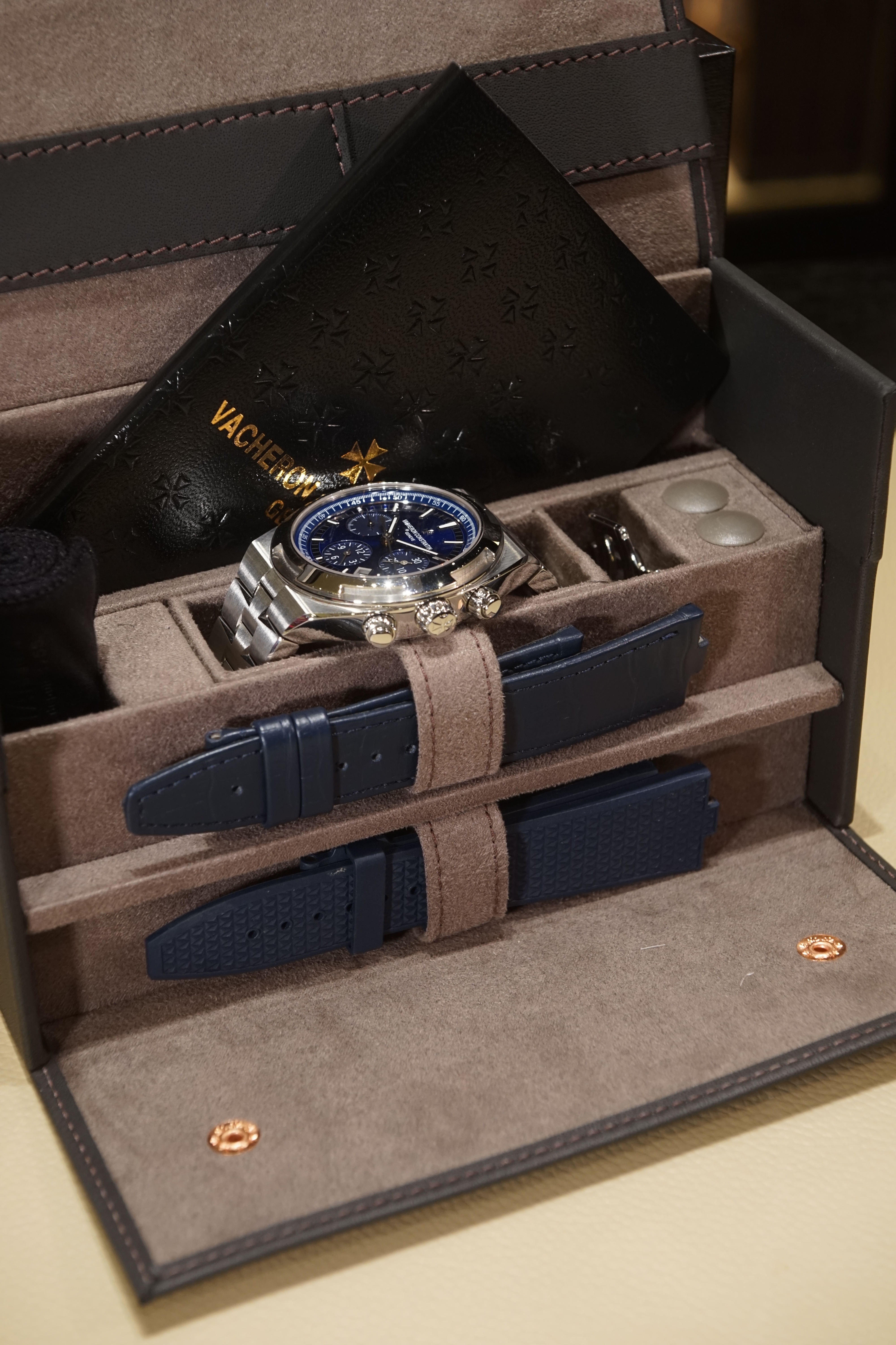 【開箱】三個願望一次滿足：江詩丹頓Vacheron Contantin縱橫四海 Overseas計時碼錶