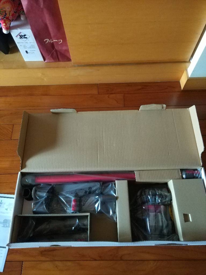 Dyson V8 animalpro 簡單開箱&分享