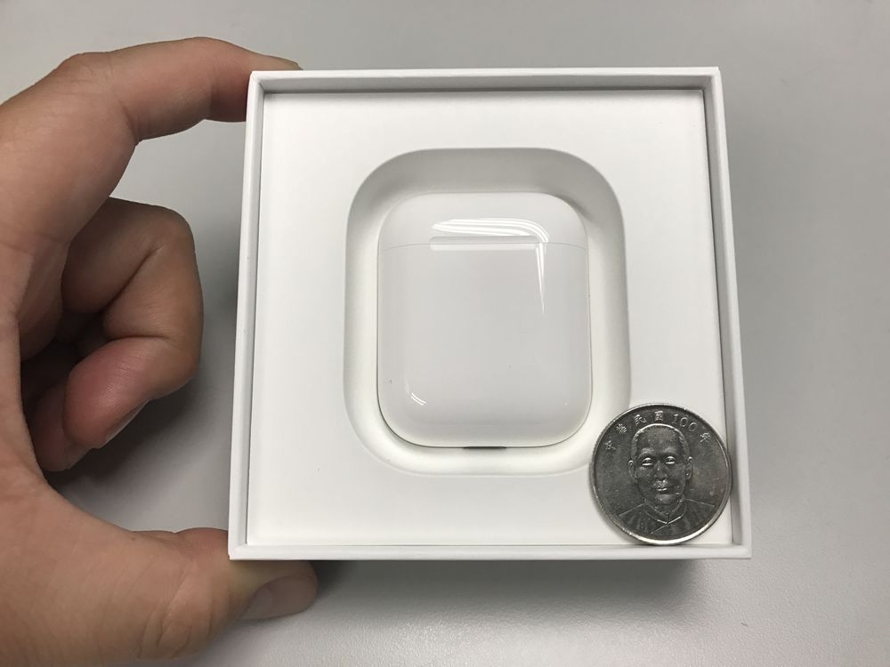 Apple AirPods 無線藍牙耳機開箱與心得