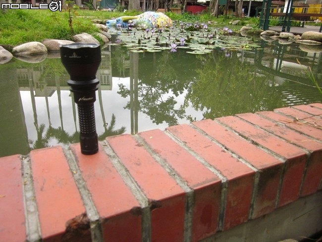 NIWALKER  VT10 (18650x2) 月牙戟變身型遠射筒