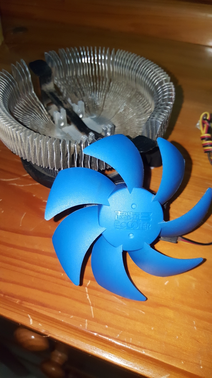 CPU風扇以拆除，但是要如何把扇葉分離開？#青鳥 超頻3