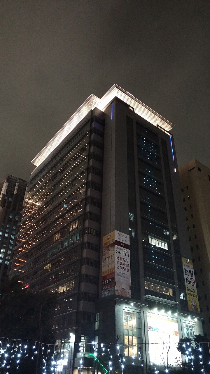 ZenFone 3 ZE552KL 2016新北耶誕城夜拍