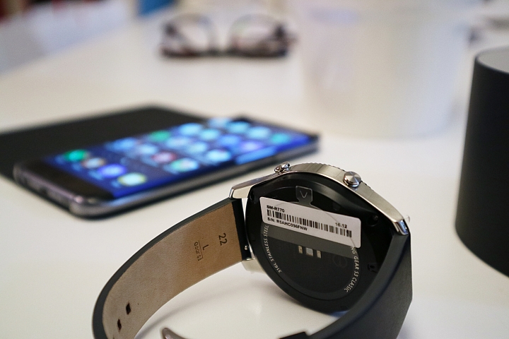 [開箱] SAMSUNG Gear S3 Classic