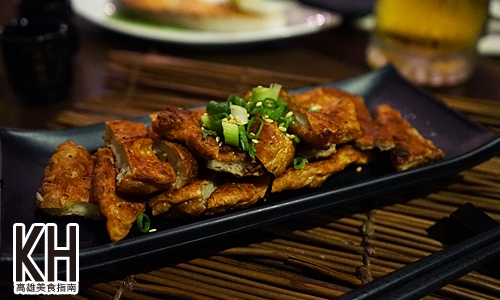 高雄新興區美食推薦《酒楽》日式居酒屋炭火燒烤熱炒美食推薦