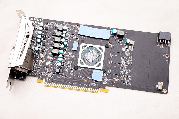 平價 RX470 比拚，撼訊紅龍版 RX470 4GB 對決微星鎧甲虎 RX470 Armor 4GB