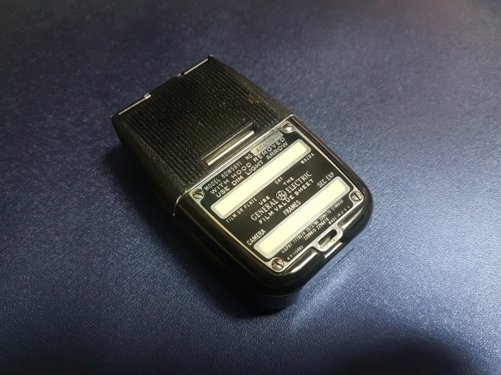 家裡翻到的 測光表