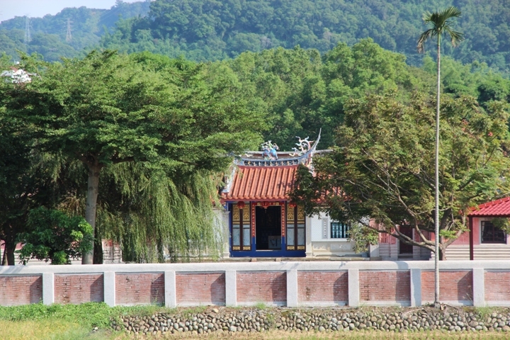 台 灣 米 倉 田 中 之 旅 ( 下 ) 騎 遊 八 堡 圳