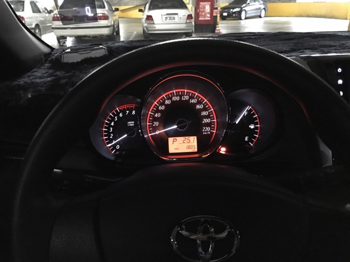 Yaris 經典＋影音～年底開箱