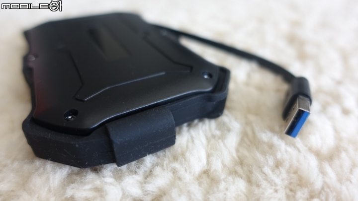 [開箱]上山下海的隨身夥伴，iNEO艾尼爾軍規級防護硬碟外接盒