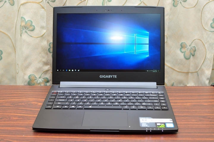 GIGABYTE Aero14(GTX1060) 電競商務機，效能再進化