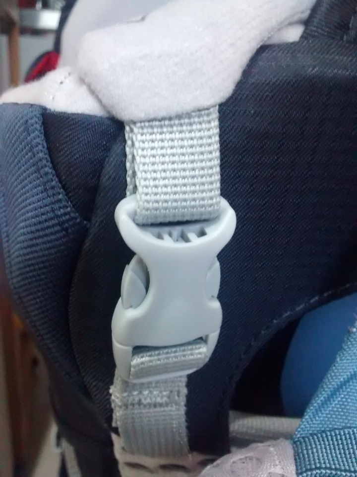 Osprey Poco AG plus vs. Deuter Comfort 3 嬰幼兒背架 (moto g 照片效果傷眼, 慎入)