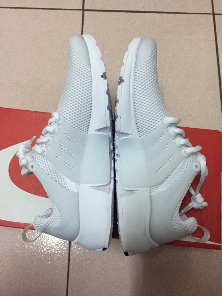 這雙NIKE是否正品