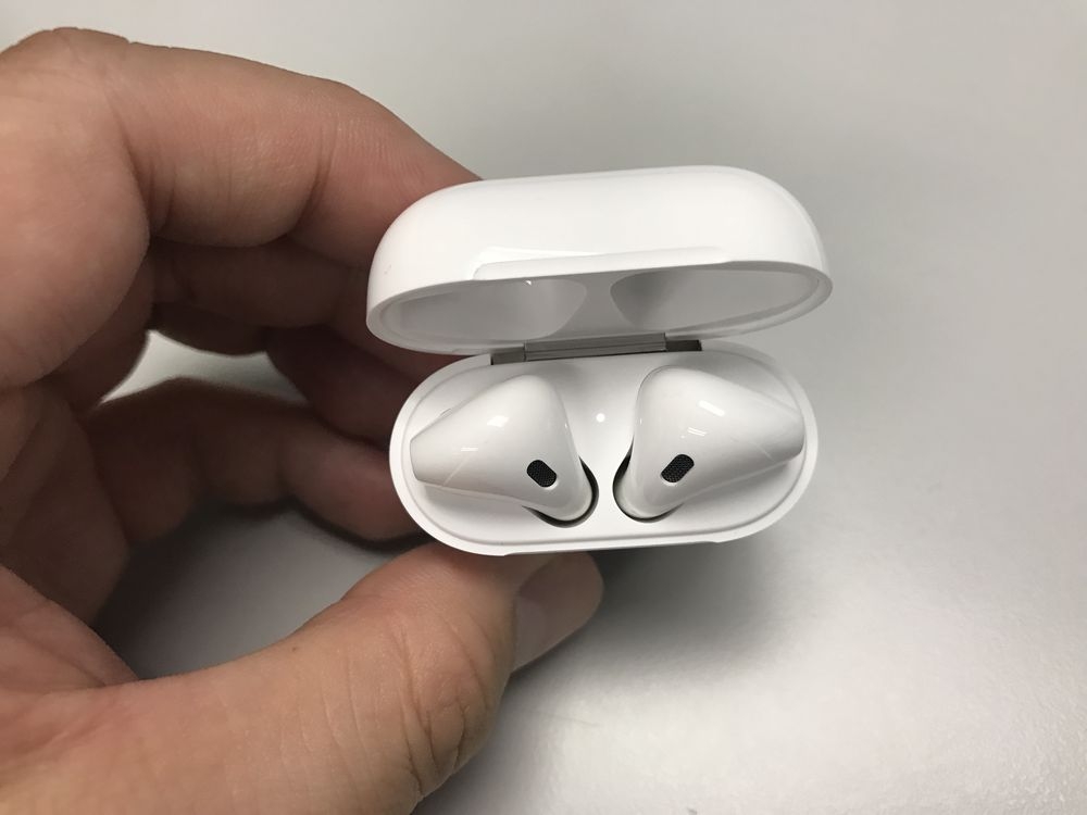 Apple AirPods 無線藍牙耳機開箱與心得