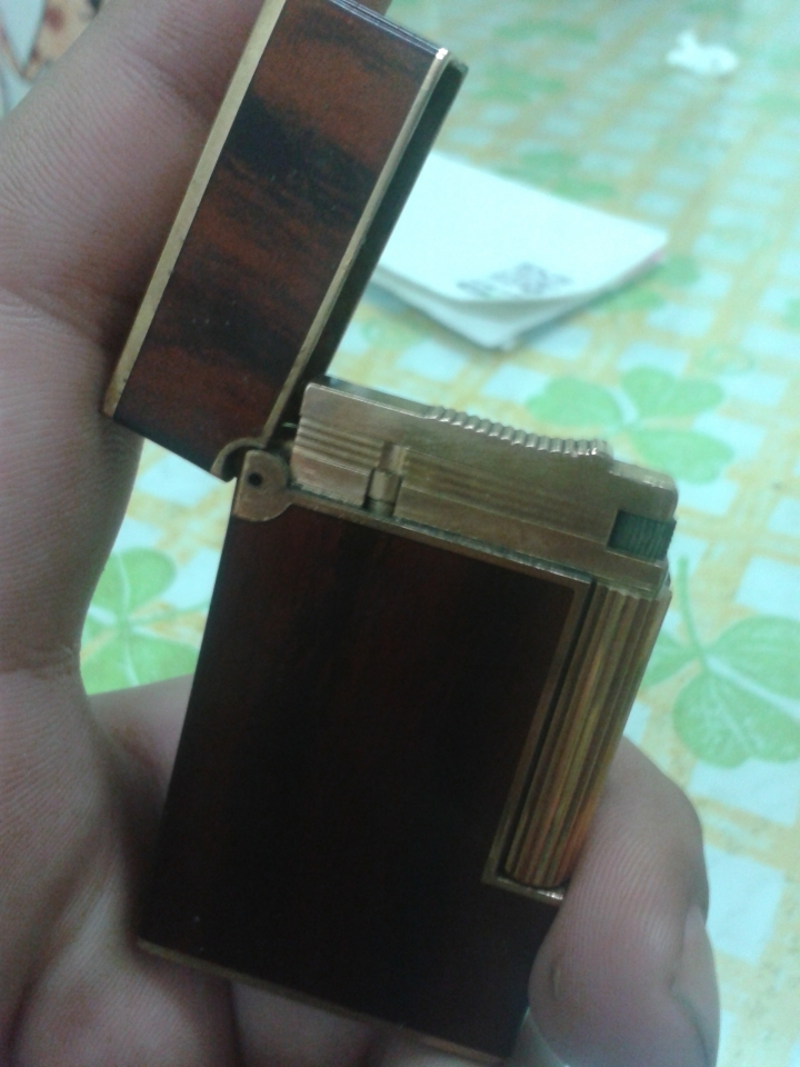 大掃除翻到的S.T.Dupont’s 有大神能鑑定嗎