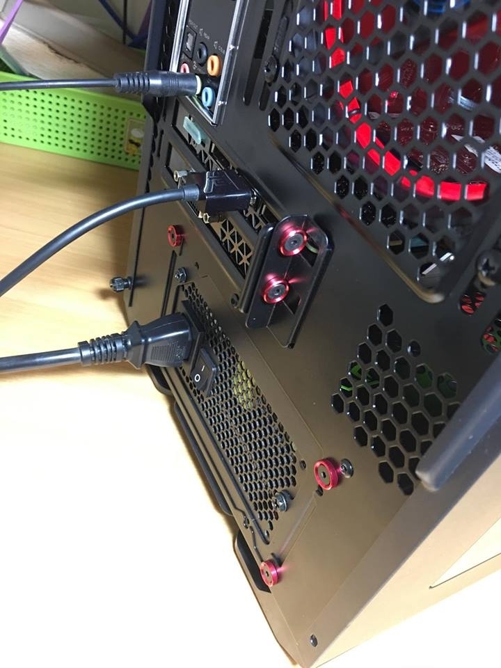 有光的電腦（自組ITX欣賞）