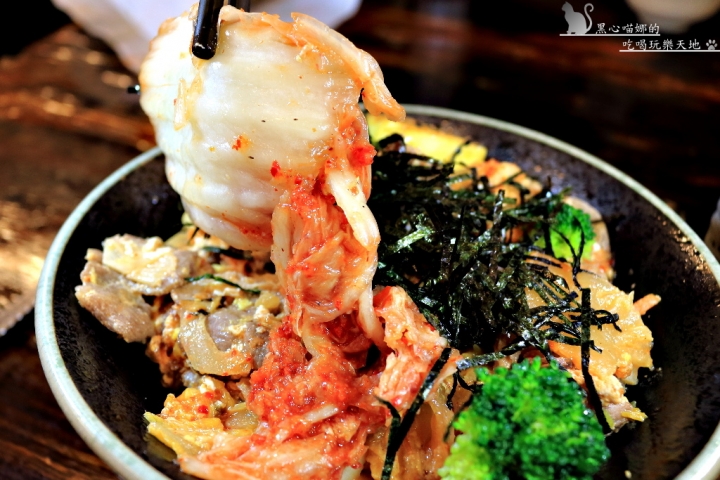 (合作)【高雄 旗山】旗山老街碧蓮餐館沙威瑪/酥皮濃湯/雙色泡菜丼飯…平價又吃得飽的老街懷舊餐館，美味料理讓我們吃得好滿足❤