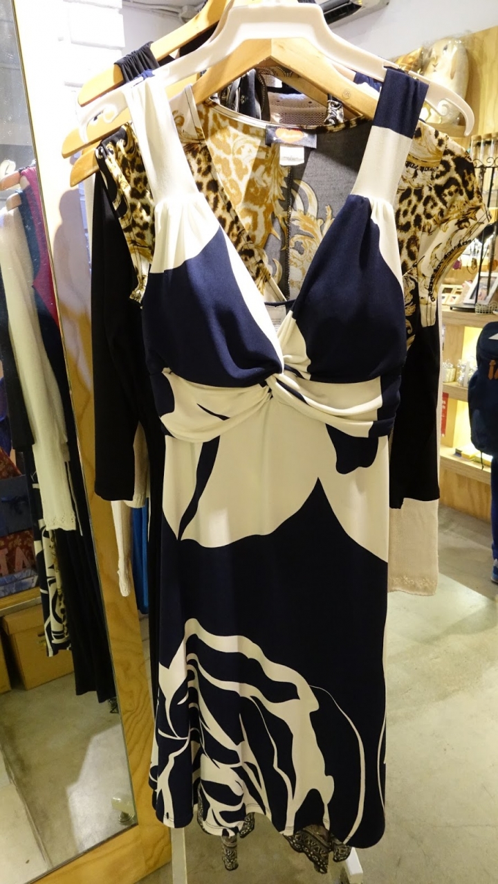 [禮物店] Wiz微禮。種類超多的禮物店。快來這找聖誕禮物、包裝禮物~(近市府站)