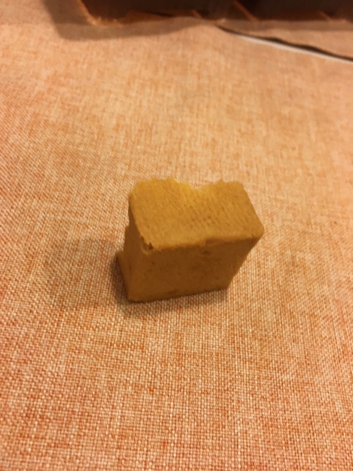 【美食。食記】南投 南投市 外皮不酥 些許失望 微熱山丘 令人覺得有點失望的鳳梨酥