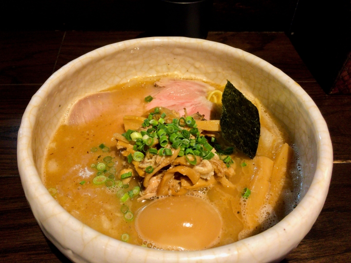 【美食。食記】東京 高田馬場 膠質濃厚 魚介飄香 俺の空  拉麵 女性 推薦 女生