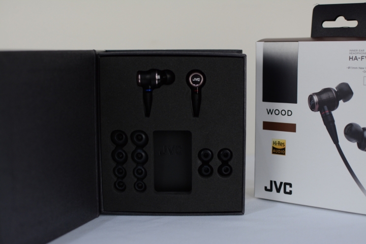 [耳機開箱]好聽不好推--JVC木質振膜耳機新旗艦-- HA-FW01