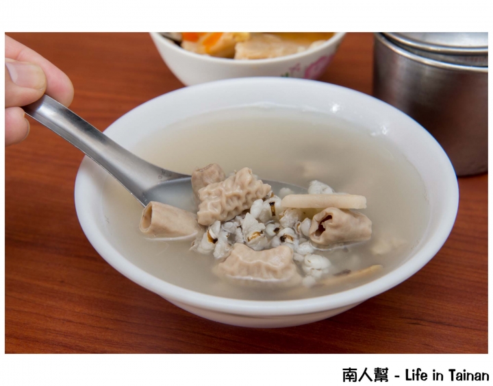 【台南麻豆區-美食】古早味銅板美食│在地人與運將司機的最愛~~天天碗粿