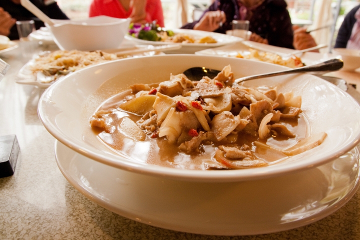 【美食。食記】南投 埔里 古色古香 熱炒原味 土角厝水上餐廳 熱炒 台菜 合菜 古早味