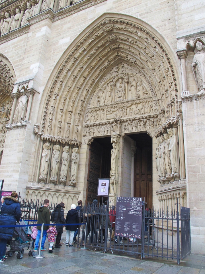 【Paris．走跳】巴黎聖母院尋找鐘樓怪人與莎士比亞老書店傳奇Notre-Dame