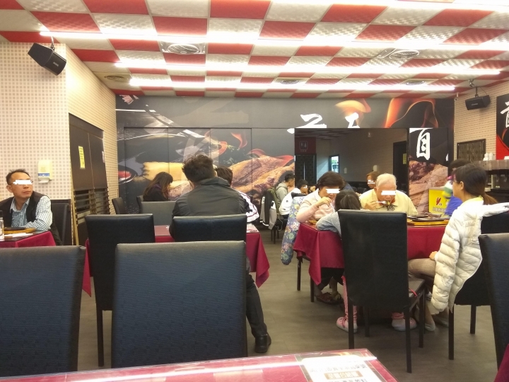 [鐵板牛排/豬排/雞排/海鮮]苗栗頭份首戶牛排~平價豬排食記~~