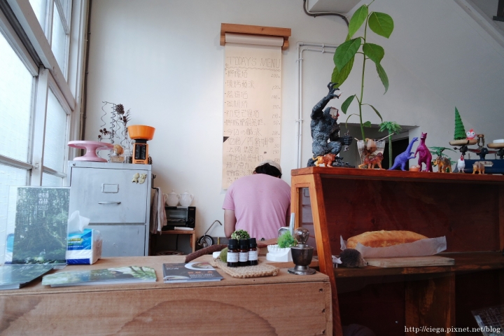 【台南北區│甜點】代謝俱樂部│走進民宅內的質感私房小店，各式手工甜鹹派和蛋糕看似簡單卻讓人驚喜│沒有明顯的招牌和指示，散著步找找吧!