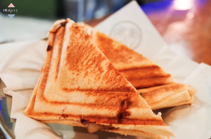 【台北公館美食】倆倆號．爆漿濃郁咖椰熱壓吐司、超人氣照燒嫩雞乳酪蛋吐司 (附完整菜單Menu)