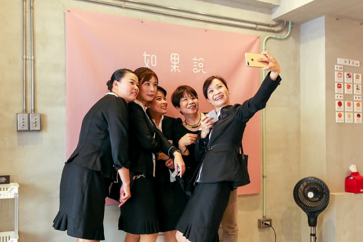 【玩 台北】松山區 "如果說"果汁專門店元氣滿分夢幻爆表。來去喝果汁泡澡囉~