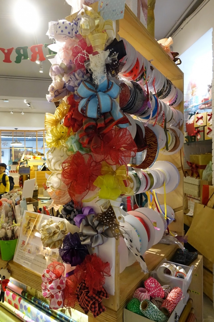 [禮物店] Wiz微禮。種類超多的禮物店。快來這找聖誕禮物、包裝禮物~(近市府站)