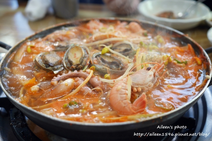 [濟州島] 鮑魚滿滿一大鍋的기억나는집（記住我家）海鮮鍋,讓人滿足的美味！！