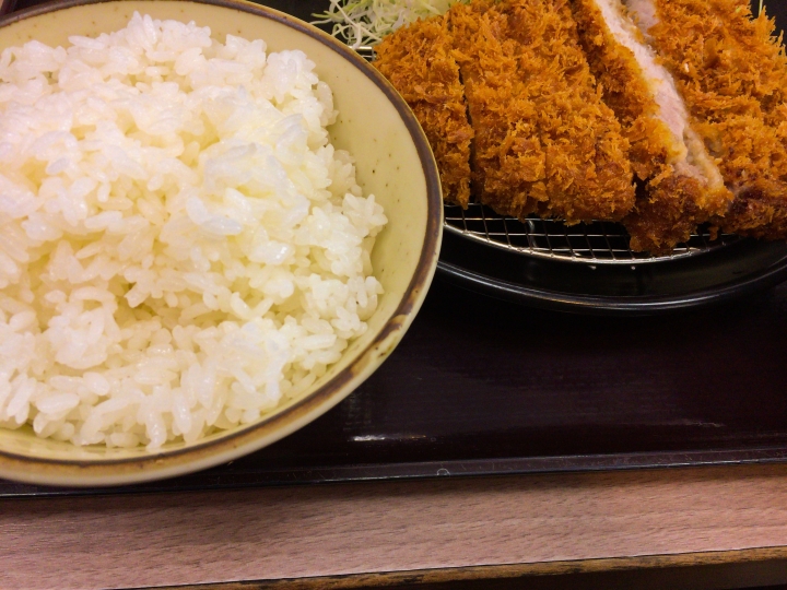 【美食。食記】東京 高田馬場 米飯不俗 炸功略好 坂井精肉店 豬排飯 平價 推薦 とん太 成蔵 連鎖