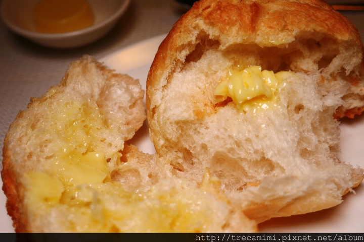 【食記】台中森米歐陸創意料理-微法式的高級滋味/松露燉飯/核桃木燻烤牛小排*寵物友善