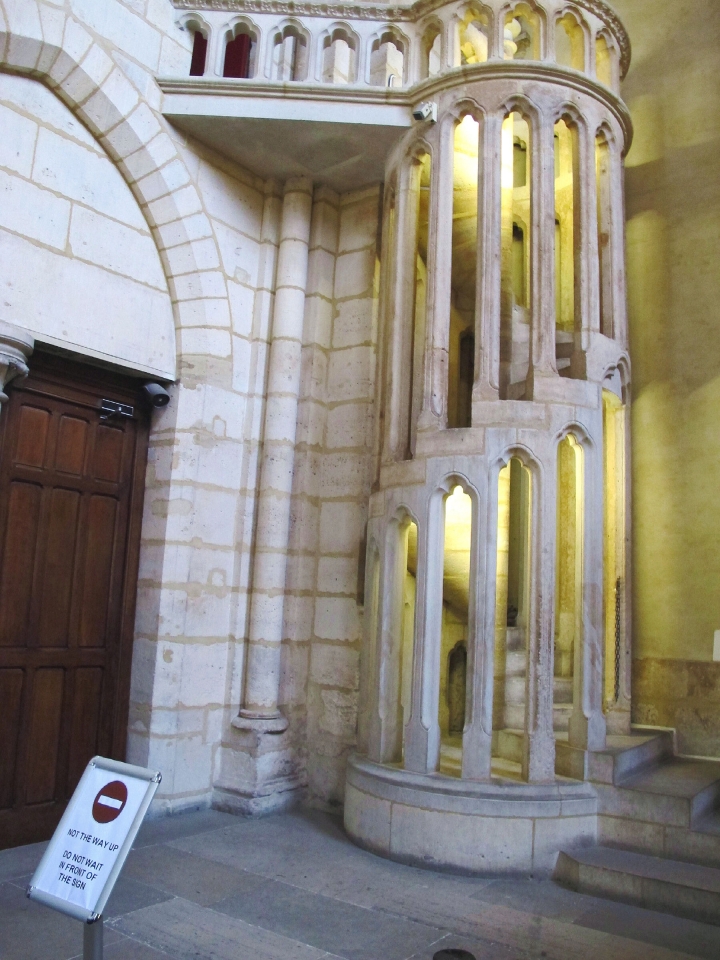 【Paris．走跳】巴黎聖母院尋找鐘樓怪人與莎士比亞老書店傳奇Notre-Dame