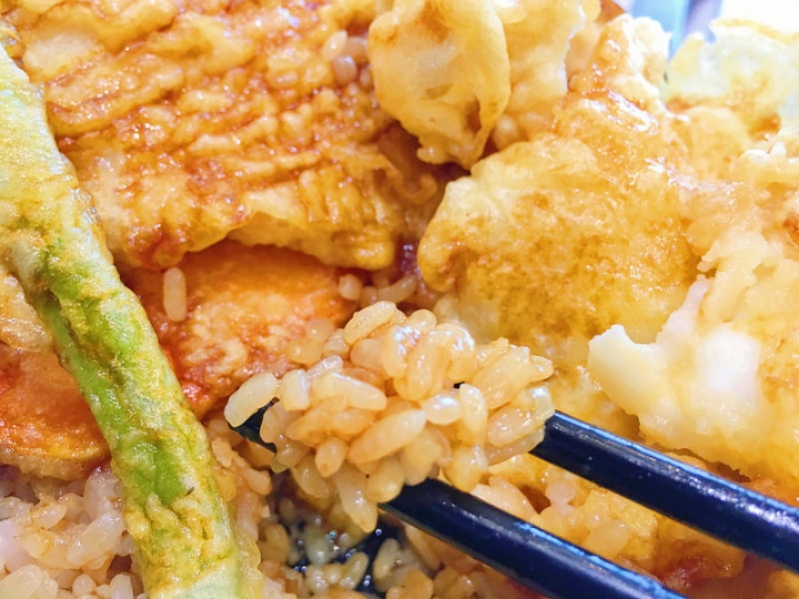 【玩 新北】中和區 環球購物中心最道地的天丼！日本「濱乃屋」。誰說美食街沒美食~