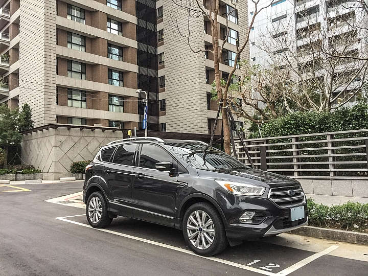 Kuga TDCi 7T 6000km 心得 (增加女王示範圖和油耗資訊)
