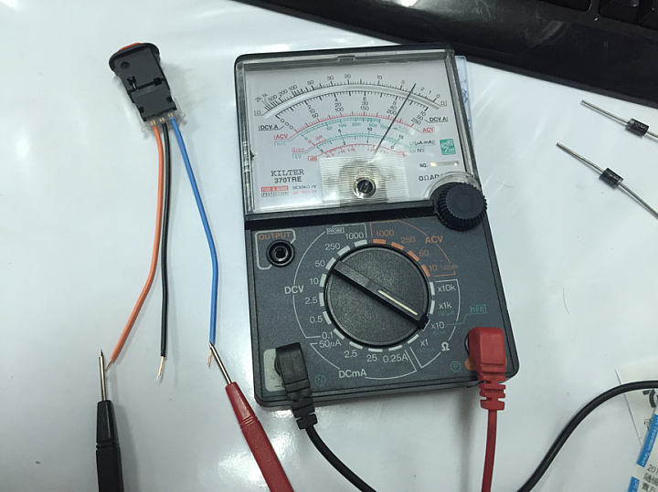 (已更新)教您在Fighter 6代上安裝自製簡單雙閃警示燈
