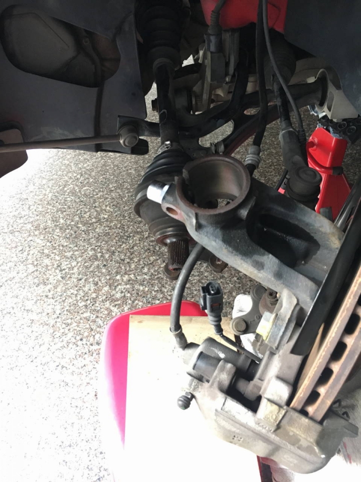 AUDI A3 更換避震器防塵套與傳動軸防塵套( Golf V GTI 也適用)