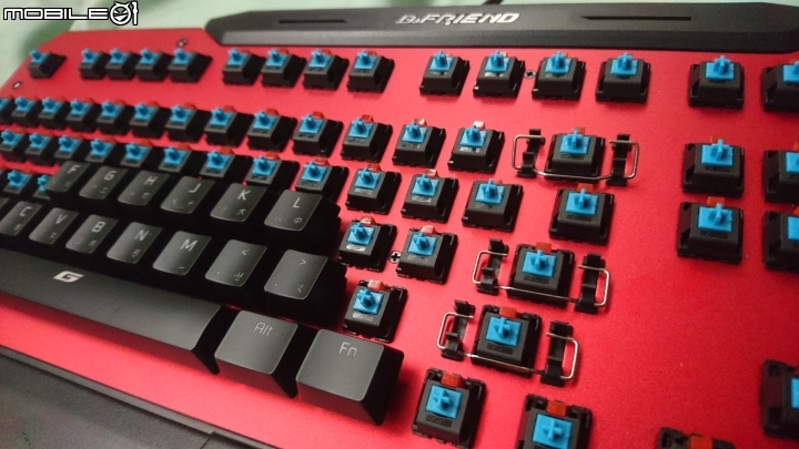 [開箱] B.Friend Mk3 青軸機械鍵盤 104-key 換紅軸全紀錄