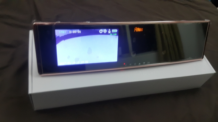 [美機分享開箱]FLYONE RM06前後1080P雙鏡行車紀錄器