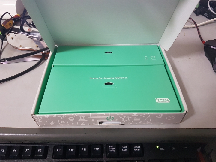 量產的高規行動電源RAVpower RP-PB043