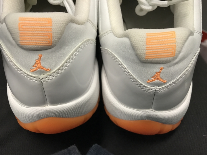 求幫助檢查這雙aj 11 low gg是真或是假