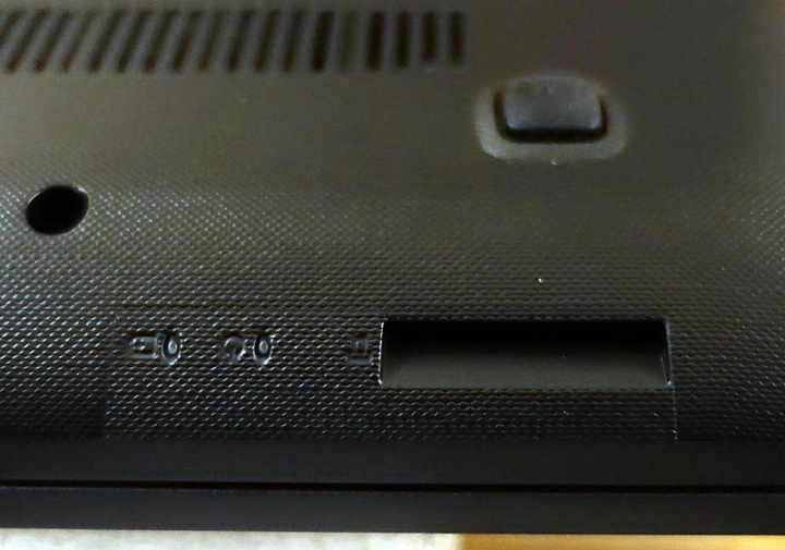 Lenovo ideapad 110-15ISK筆記型電腦開箱拆機