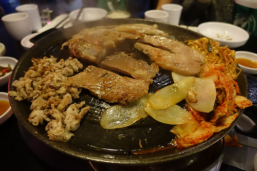 【食記】捷運台北101/世貿站/市政府站。Honey Pig~美東有名24小時韓國烤肉