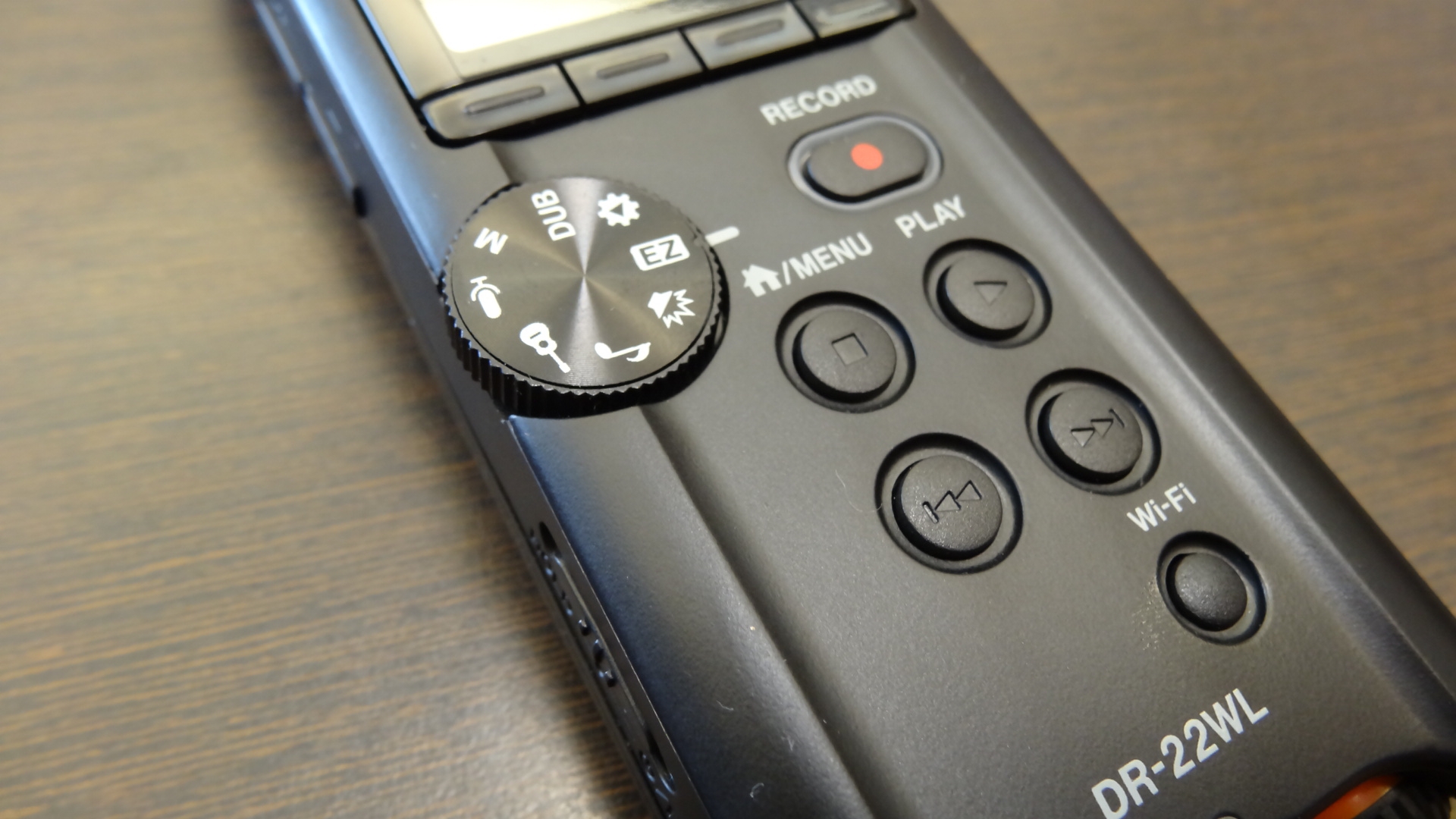 [開箱]TASCAM DR-22WL 線性PCM錄音機 (支援WIFI)