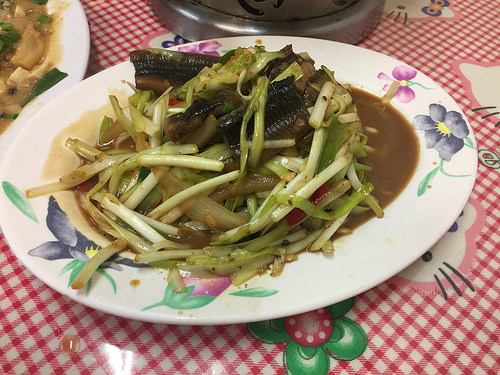 【食記】板橋江子翠站/大同街。大同口海鮮店~超平價快炒店